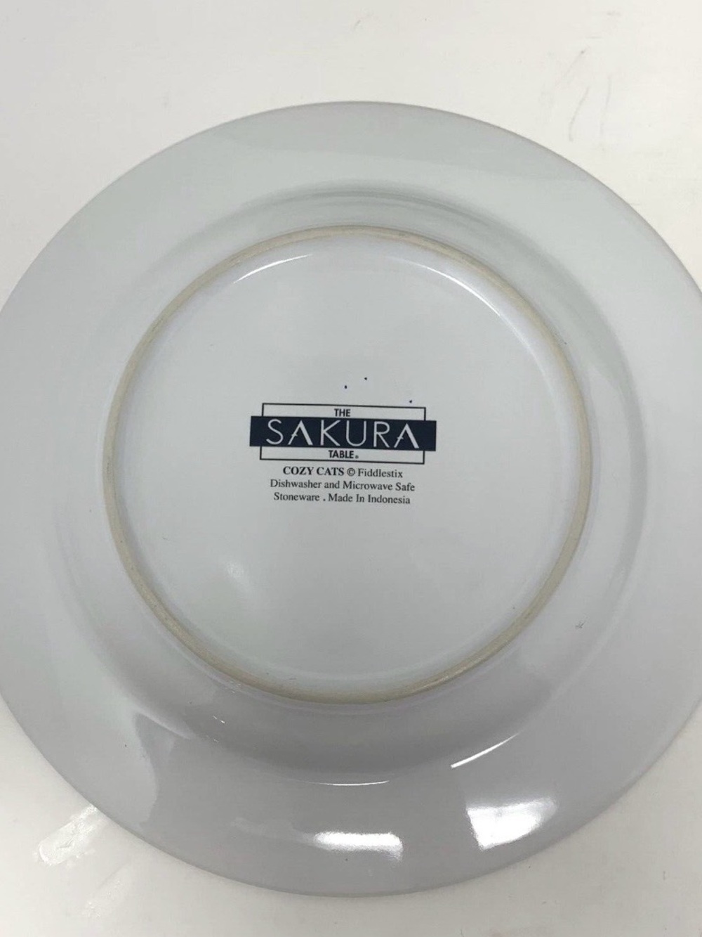 Sakura Stoneware Salad/Dessert Plates Set - Green, Red, Cream set of four - Picture 7 of 10